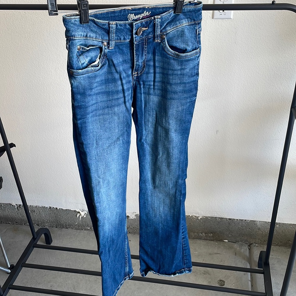 Women Jean. Wrangler boot cut. Size 0